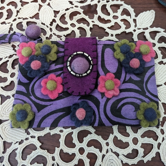 Rising Tide Fun Floral Snap & Zip Wristlet - Picture 1 of 7